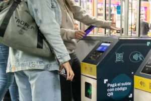 Ahora podés pagar el subte con código QR