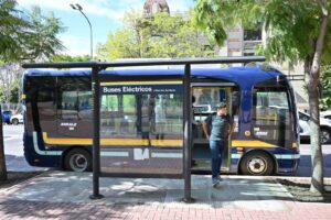 Comienzan a funcionar los primeros buses eléctricos
